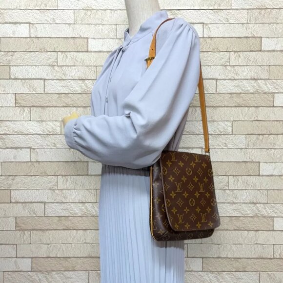 LOUIS VUITTON Shoulder Bag M51258 Monogram canvas Monogram Mudget Salsa used - Picture 2 of 9